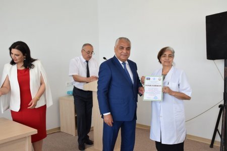 Quba Rayon İcra Hakimiyyətinin təşkilatçılığı ilə Rayon Mərkəzi Xəstəxanasında 17 iyun - Səhiyyə İşçilərinin Peşə Bayramı Gününə həsr olunan tədbir keçirilmişdir.