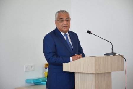 Quba Rayon İcra Hakimiyyətinin təşkilatçılığı ilə Rayon Mərkəzi Xəstəxanasında 17 iyun - Səhiyyə İşçilərinin Peşə Bayramı Gününə həsr olunan tədbir keçirilmişdir.