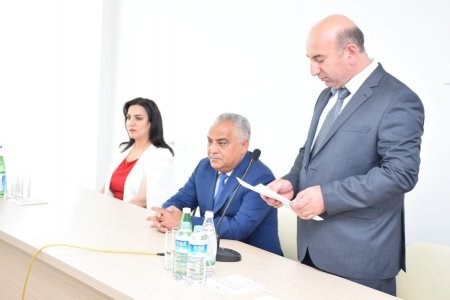 Quba Rayon İcra Hakimiyyətinin təşkilatçılığı ilə Rayon Mərkəzi Xəstəxanasında 17 iyun - Səhiyyə İşçilərinin Peşə Bayramı Gününə həsr olunan tədbir keçirilmişdir.