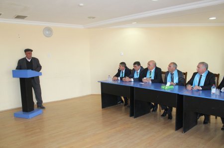 Aqil Məmmədov bu dəfə Gəncə şəhərində Qarabağ əlilləri, veteranları ilə görüşü olub. Aqil Məmmədov bu dəfə Gəncə şəhərində Qarabağ əlilləri, veteranları ilə görüşü olub.