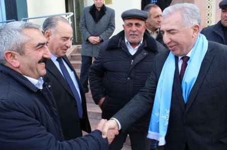 Aqil Məmmədov bu dəfə Gəncə şəhərində Qarabağ əlilləri, veteranları ilə görüşü olub. Aqil Məmmədov bu dəfə Gəncə şəhərində Qarabağ əlilləri, veteranları ilə görüşü olub.